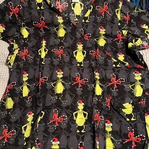 Festive Grinch Print Scrub Top